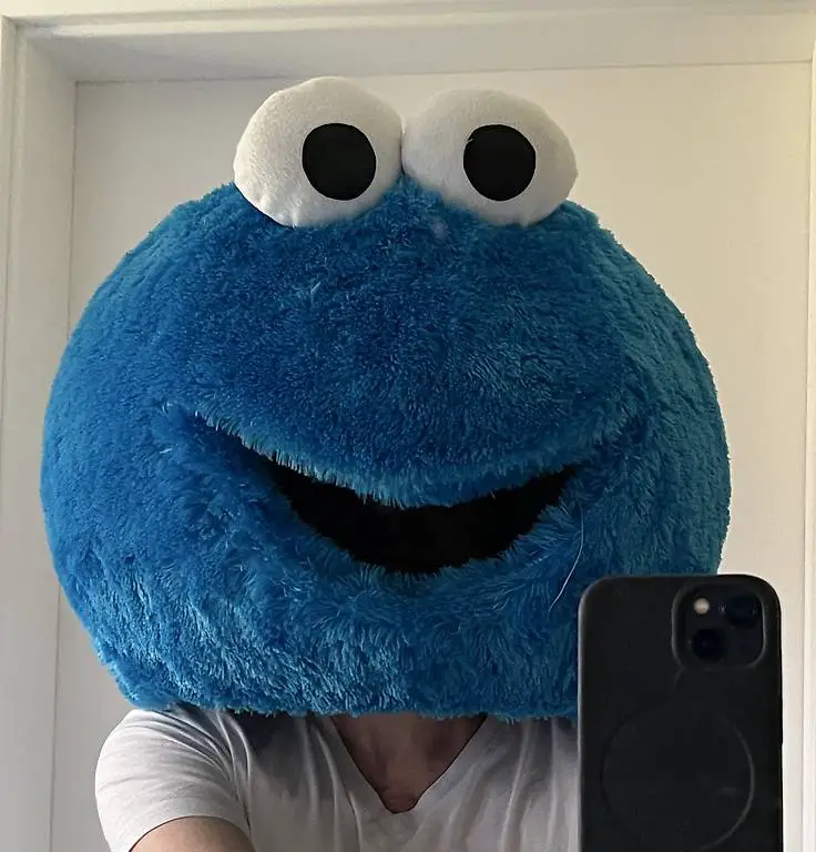 Krümelmonster Larve Maske