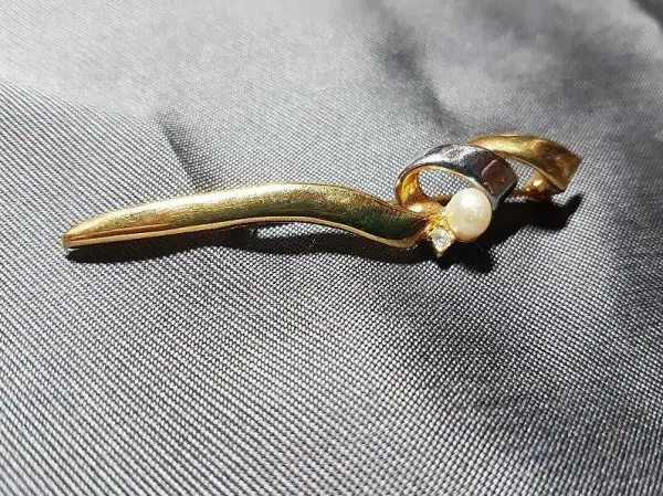 Brosche Gold mit Perle