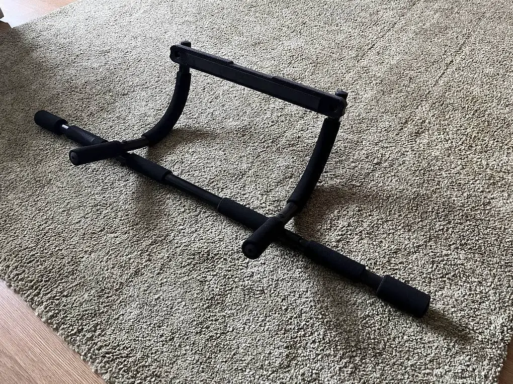 Klimmzugstange für Türramen (ohne Schrauben / ohne Klemmen)