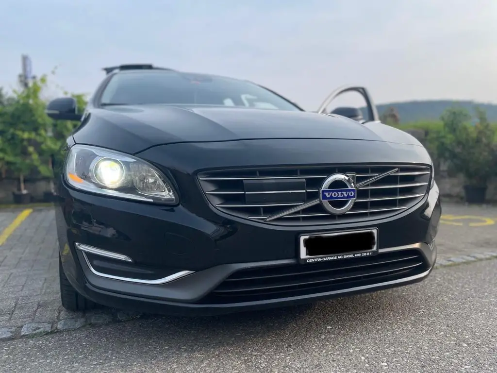 VOLVO V60 2.0 D4 Summum Geartronic