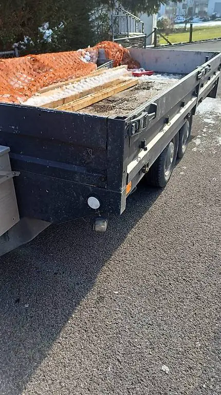 Sachentransportanhänger Saris