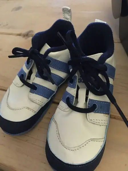 Adidas Baby Schuhe Grösse 19
