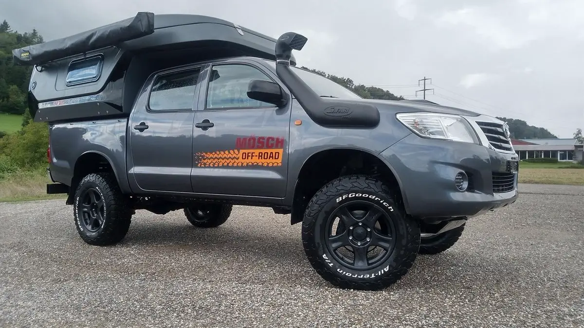 TOYOTA Hilux 2.5D 4WD Double Cab Luna