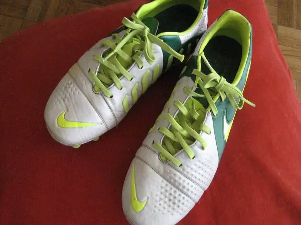 chaussure de foot nike