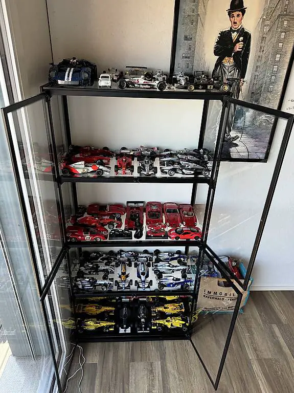 1:18 Ferrari, McLaren, Williams, Vitrine gepflegt