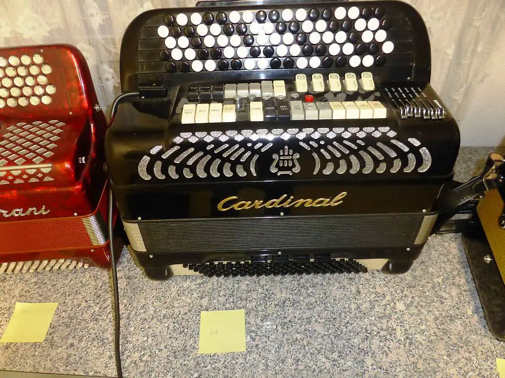 Handorgel / Akkordeon Cardinal elektro