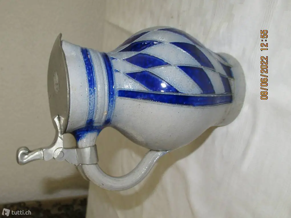 Weinkrug, Mostkrug mit Zinndeckel, gepunzt 1/2 Liter