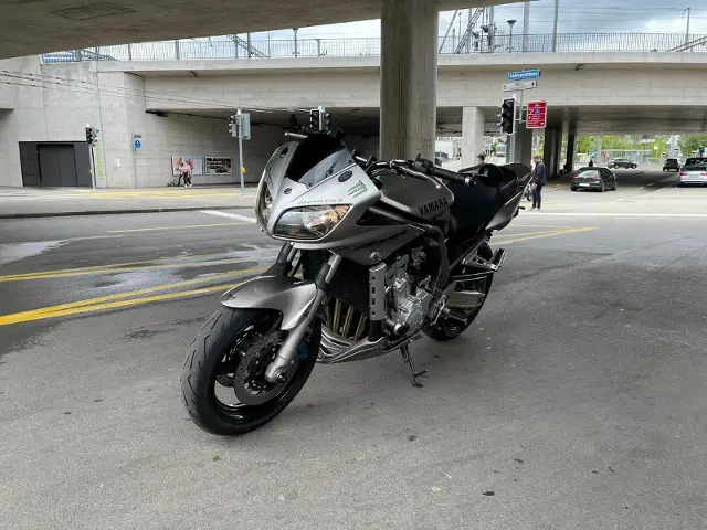 yamaha fzs 1000 fazer