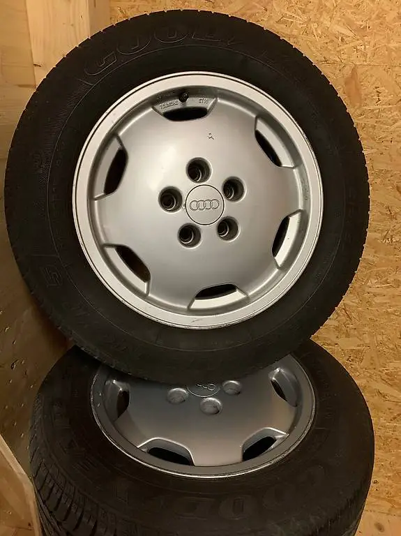 Audi V8 D11 Alufelgen 15 Zoll