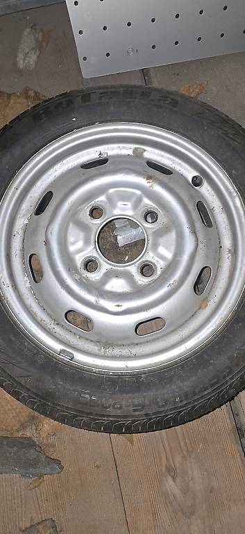 Vw Käfer Stahlfelgen mit Reifen
