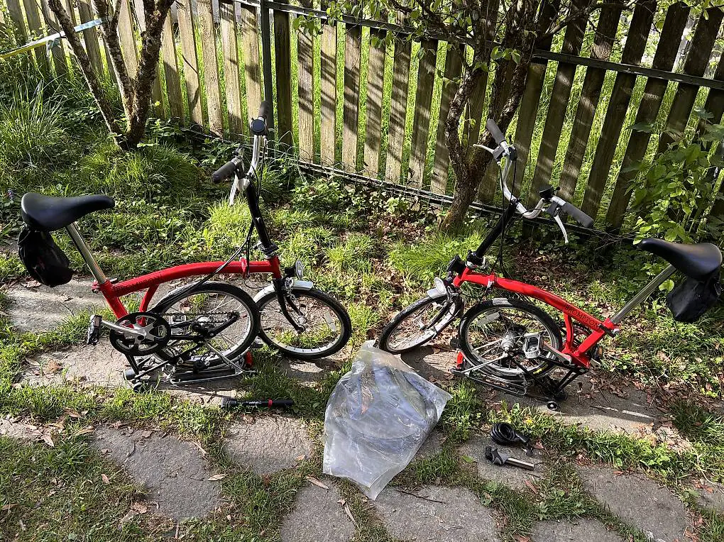 2 Stück Klapp Fahrrad Brompton mit Zubehör gebraucht
