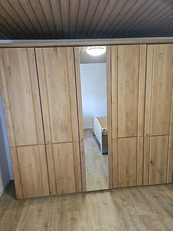 Hochschrank Buche hell mit Spiegel