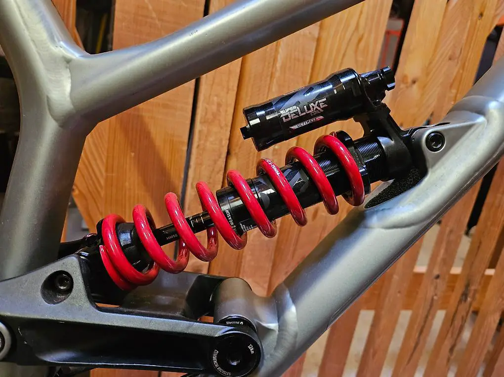 Downhill Bike Commencal Furious