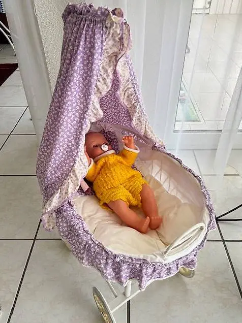 Puppenwagen / Bäbi-Wagen