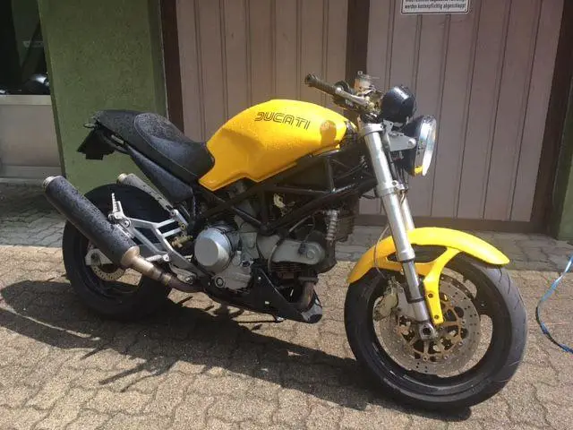 ducati 1000 i.e. monster