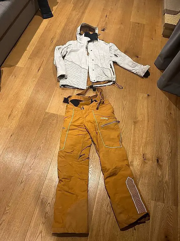 Skidress Frauen Sherpa Jacke M, Hose S (dünne Beine)