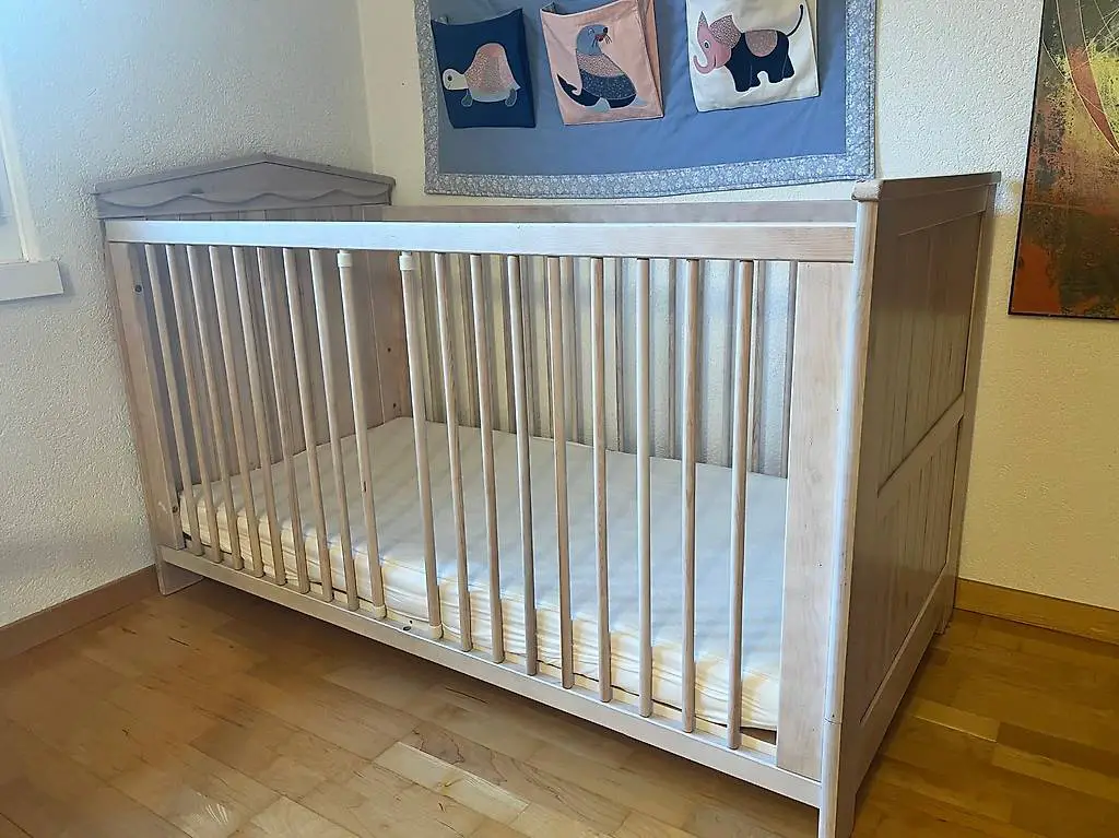 Kinderbettli, höhenverstellbar