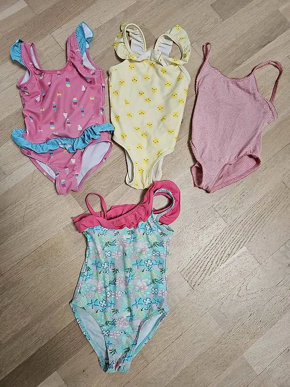Badekleider Mädchen Grösse 92 und 98