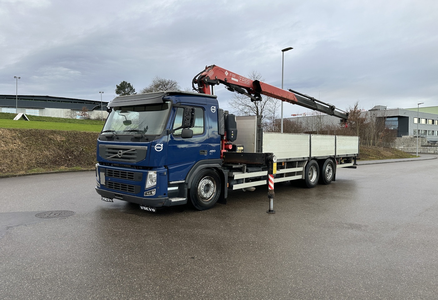 volvo, fm-420 6x2r brücke/fassi f135a23, kran