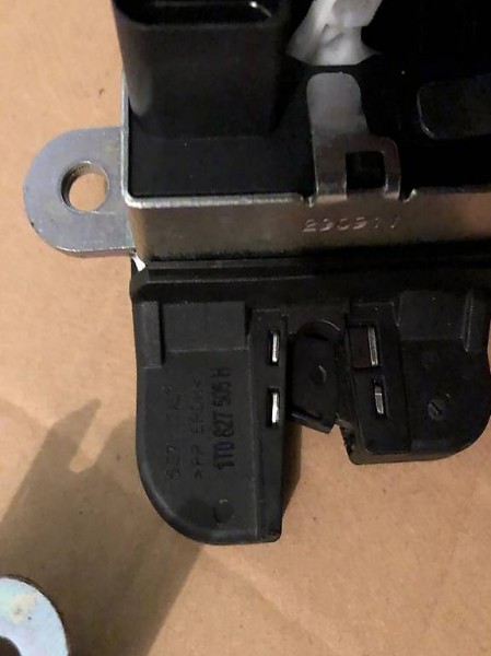 1TO 827 505 H Heckklappenschloss VW Touran