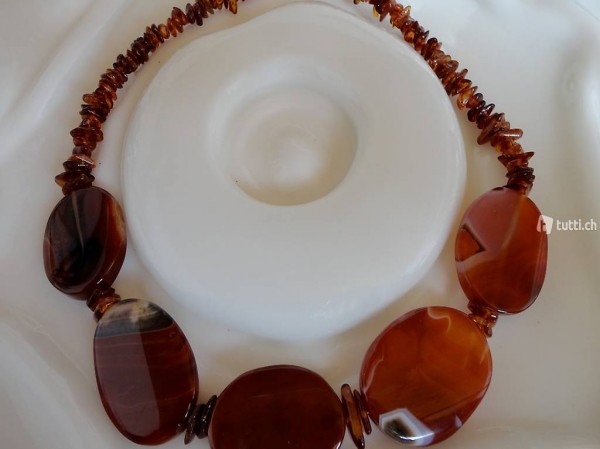 Edelsteinhalskette mit Bernstein/echt-und Achat