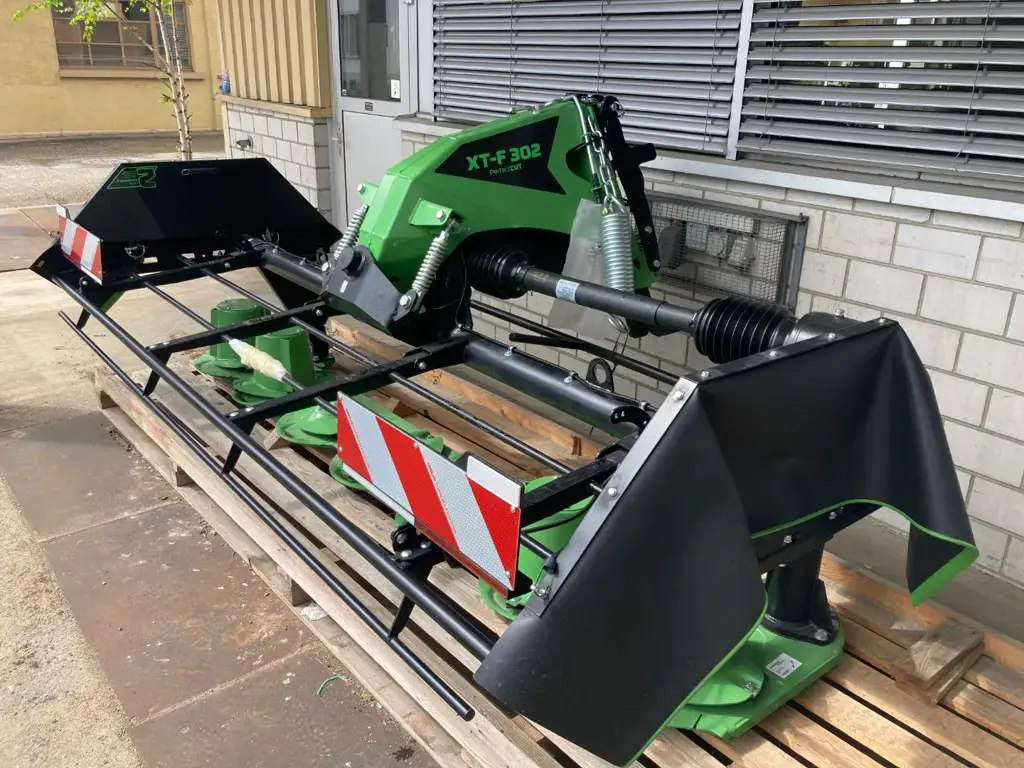 Frontscheibenmähwerk Samasz XT-F302 Frühbezug