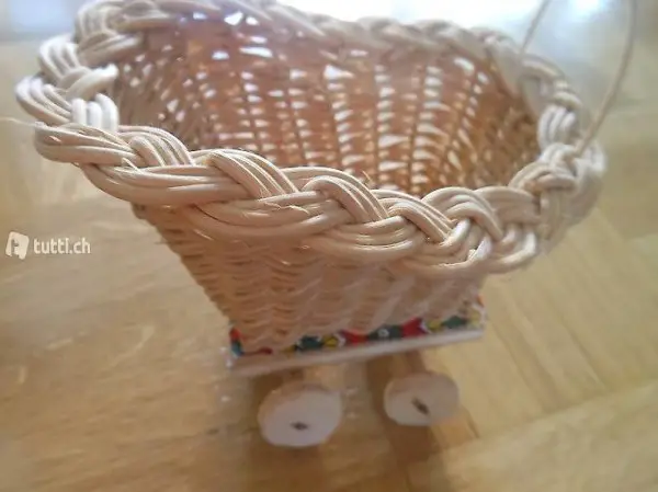 Puppenstuben KORBWÄGELI aus den 40er Jahren