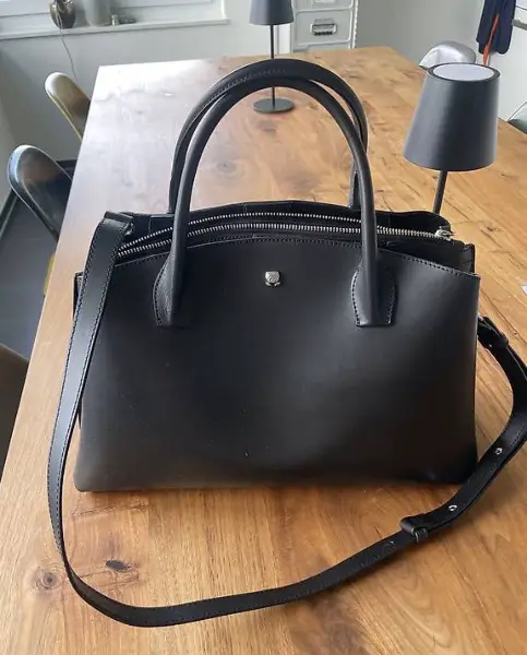 Handtasche aus Leder der Marke Navyboot