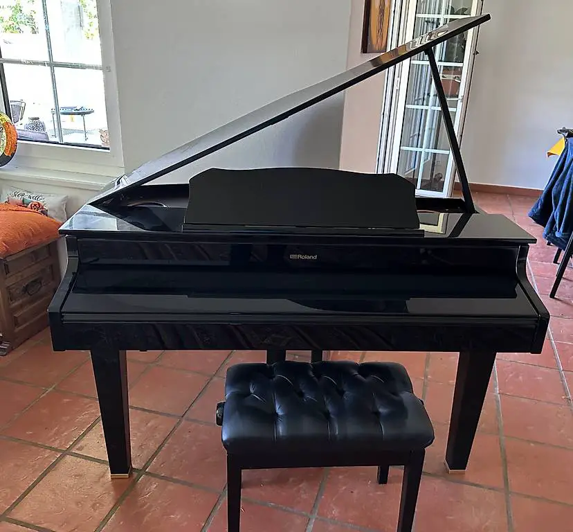 Roland GP 607 Digital Piano