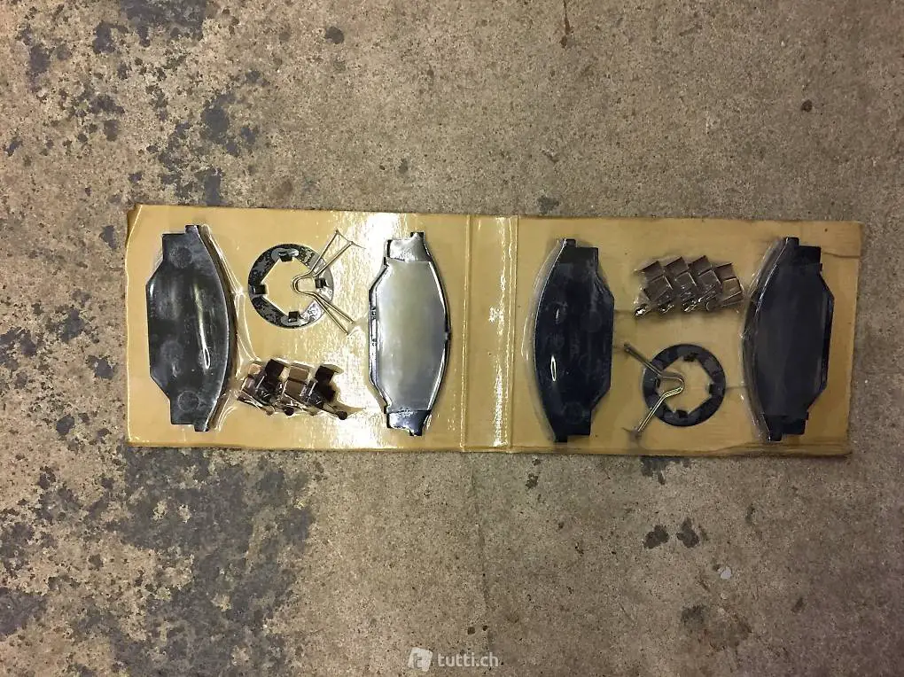 Bremsbeläge vorn zu Toyota Hiace, Dyna