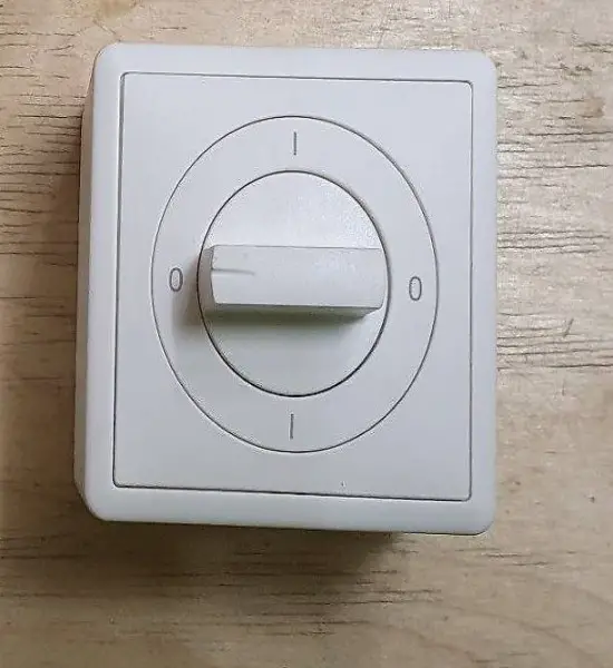 Feller Drehschalter in Edizio AP Gehäuse