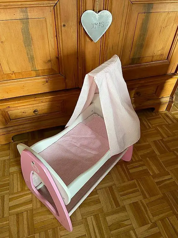 Puppenwiege ideal für Grösse Babyborn etc.
