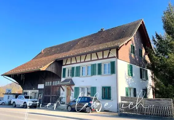Bauernhaus mit Pferdehaltung - 6950 Quadratmeter Grundstücksfläche
