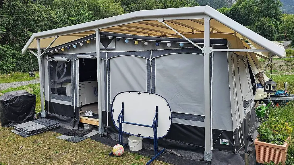 Campingausstattung komplett