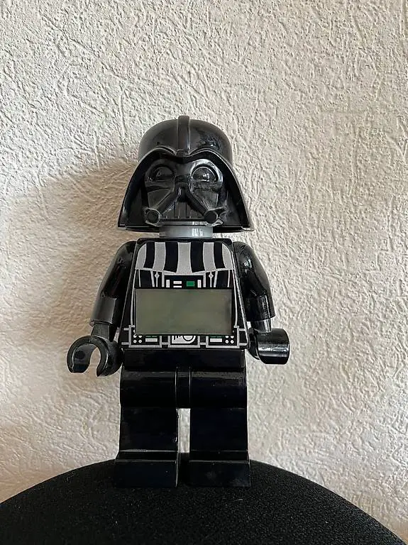 Wecker Uhr Darth Vader von Lego