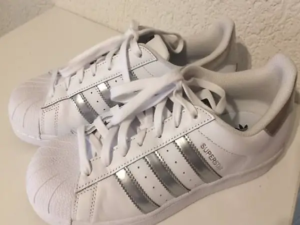 Turnschuhe Adidas weiss Gr. 40 neuwertig