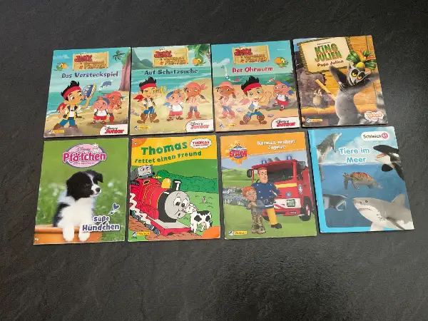 8x kleine verschiedene Kinder - Büechli