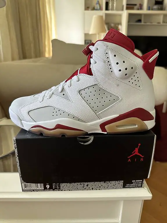 Jordan 6 Retro Alternate Hare Gr. 42.5