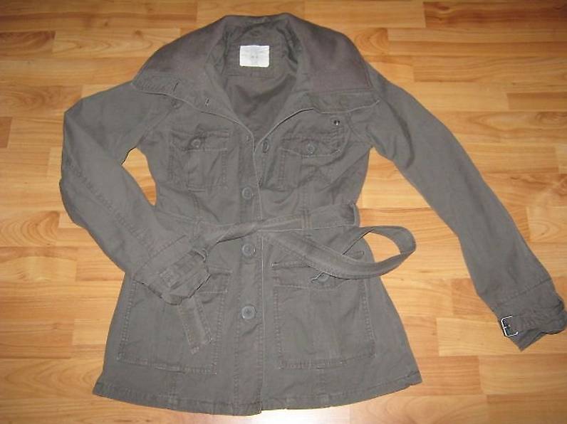 Leichte Jacke oliv, Grösse 38