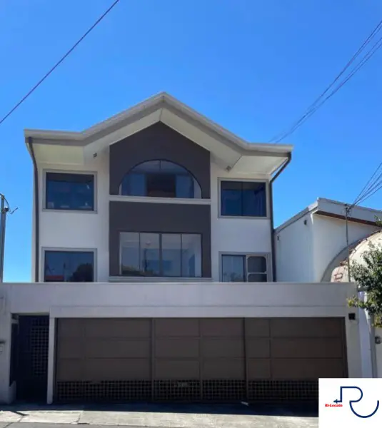 Wohnblock mit 6 Wohnungen in Heredia - COSTA RICA