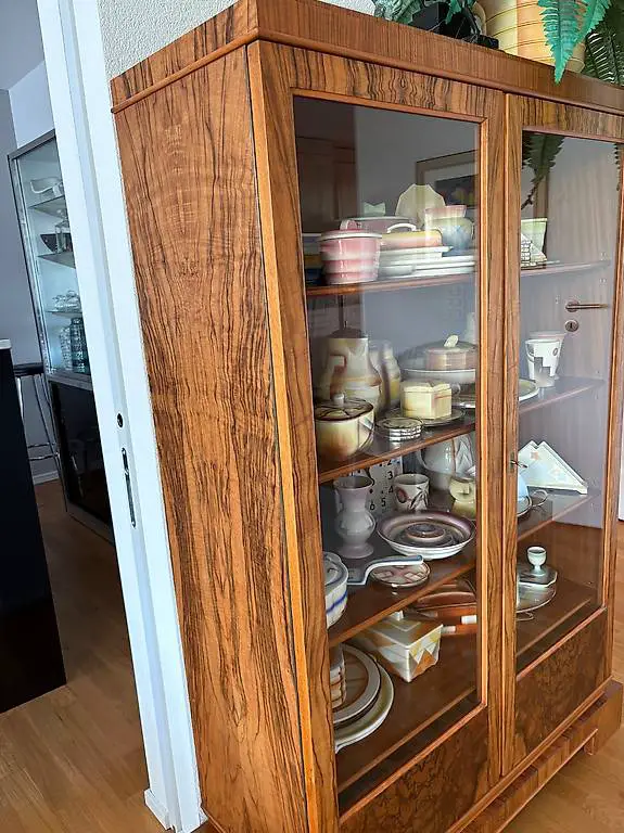 Art Deco Vitrine restauriert