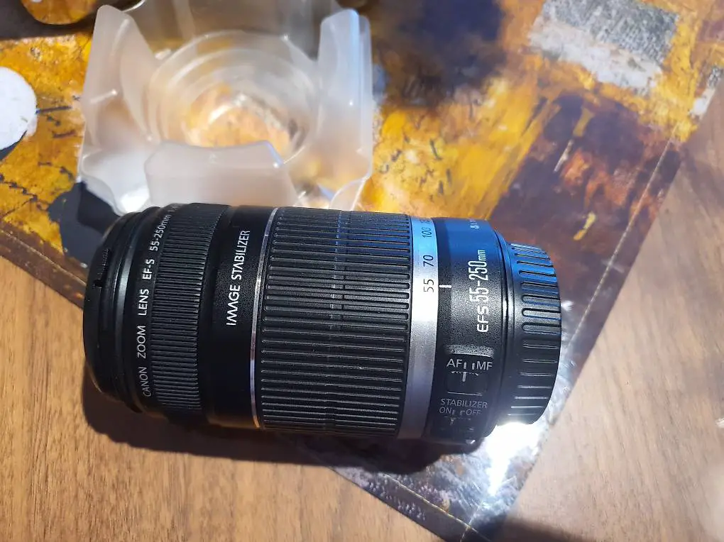 Canon EFS 55-250MM f/4-5.6 IS Objektiv inkl ovp