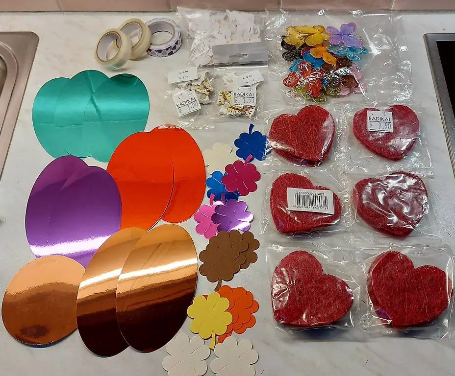 Bastelset, Herzen, Kleeblätter, Schmetterlinge, Spiegelkarton