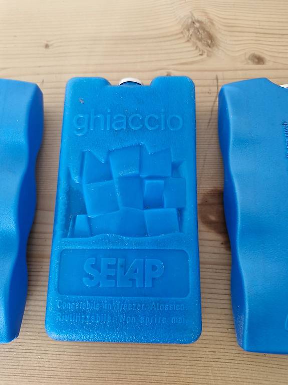 Kühlakku blau Camping Wa