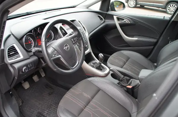 Opel Astra 1.4i Sports Tourer