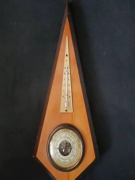 Barometer mit Wetterstation