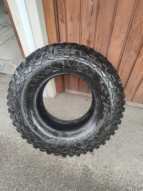 Pneumatico Mud-Terrain 35"