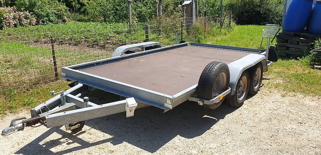 Anhänger mit Tandemachse