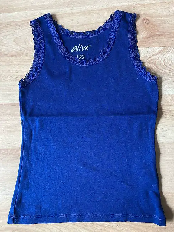 Diverse Unterhemden Grösse 122 1