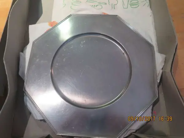 & Platzteller in Zinn Durchm. 29.5 cm , Gew. insges. 5.5 kg